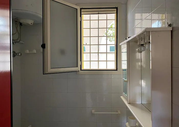 Santa Barbara Baia Apartment *